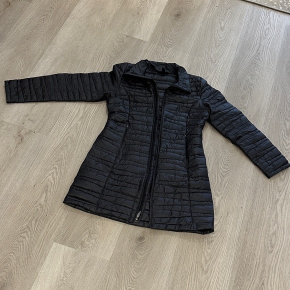 Patagonia Down Parka - Picture 3 of 7